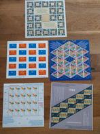 Ruim 50 postzegel velletjes/ blokken alles postfris., Ophalen of Verzenden