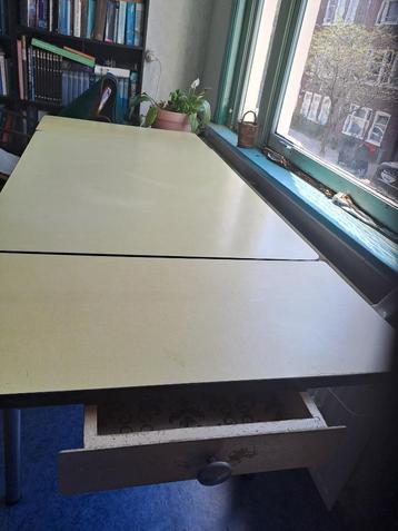 Prachtige, uitneembare vintage formica tafel beschikbaar voor biedingen