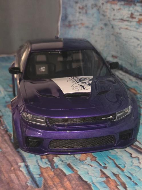 Dodge Charger superBee 2023 Gt-spirit Zeldzaam. Leestekst, Hobby en Vrije tijd, Modelauto's | 1:18, Zo goed als nieuw, Auto, Overige merken