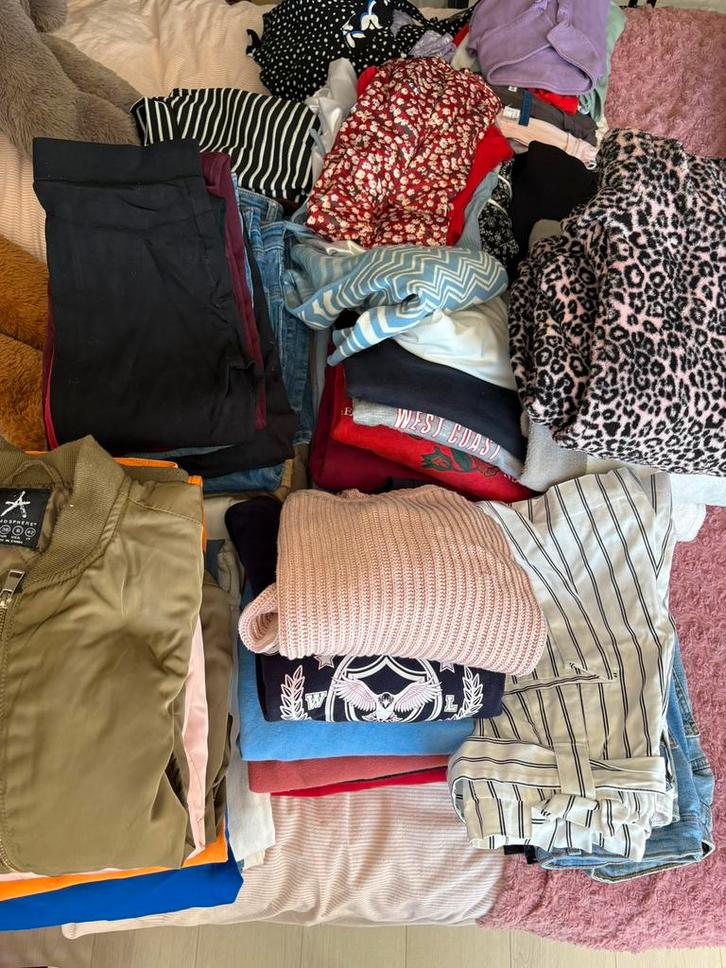 Veel kleding, Kleding | Dames, Dames-kledingpakketten, Gedragen, Maat 36 (S), Ophalen