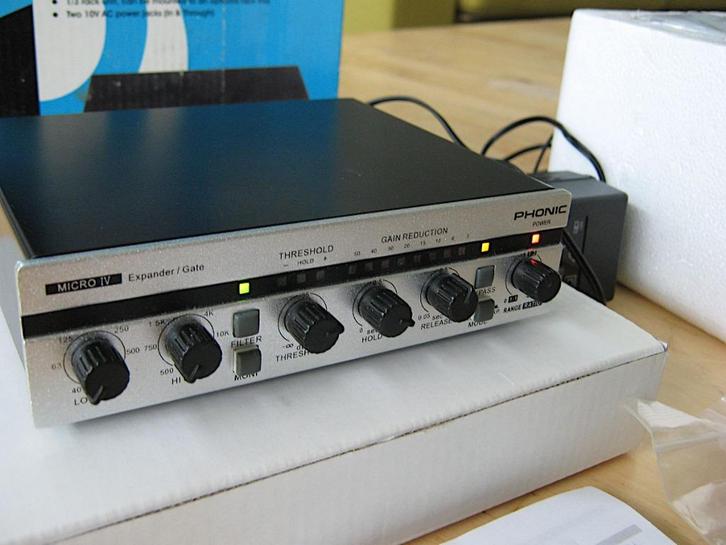 Compressor / Limiter, Phonic Micro IV, 2 stuks; Z.G.A.N, Audio, Tv en Foto, Professionele Audio-, Tv- en Video-apparatuur, Zo goed als nieuw