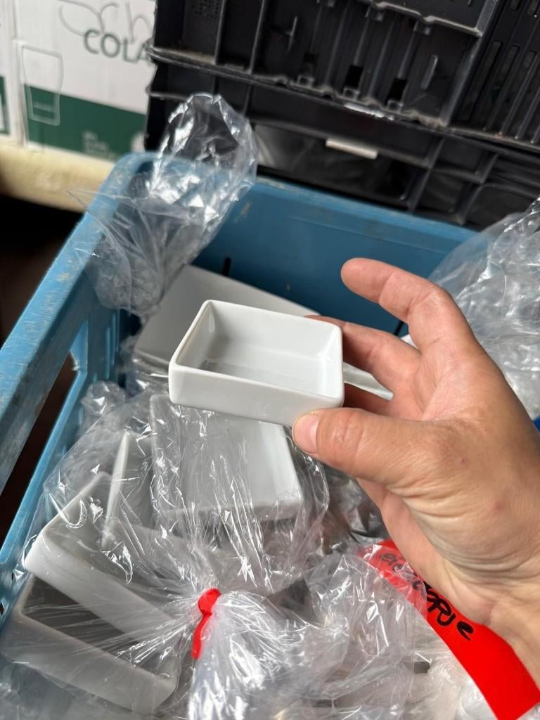 29x Schaaltje vierkant wit, Huis en Inrichting, Keuken | Servies, Ophalen, Time Out, Overige stijlen, Aardewerk