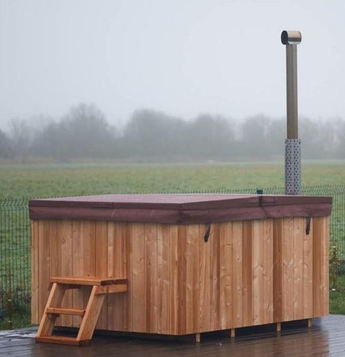 Hottub Quattro – Showroommodel Nu van €4299 voor  €3300, Tuin en Terras, Zwembad-toebehoren, Nieuw, Ophalen of Verzenden