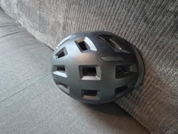 E bike fietshelm  beschikbaar voor biedingen