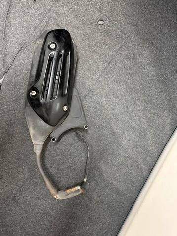 Piaggio 4t 3v uitlaat. Nette staat beschikbaar voor biedingen