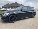 BMW 1-Serie 118i m-sport 136pk Aut 2016 Zwart, Auto's, 65 €/maand, Bluetooth, Zwart, Origineel Nederlands