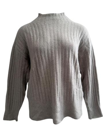 Yaya trui M beschikbaar voor biedingen