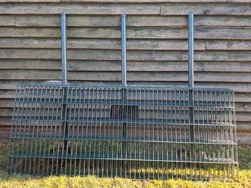 4 stuks dubbelstaafmatten 250x100 cm beschikbaar voor biedingen
