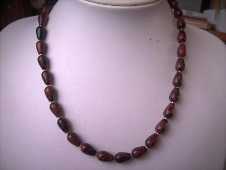 Een mooie Mahonie Jaspis edelstenen ketting, Sieraden, Tassen en Uiterlijk, Antieke sieraden, Ketting, Overige materialen, Met edelsteen