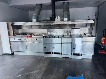 Complete horeca inventaris, o.a. bakwand, vaatwasser beschikbaar voor biedingen