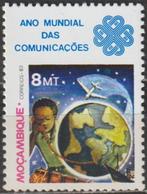2804. Mozambique 954 pfr. Wereldcommunicatiejaar, Verzenden, Overige landen, Postfris
