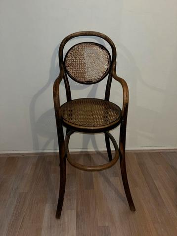 Thonet kinderstoel beschikbaar voor biedingen