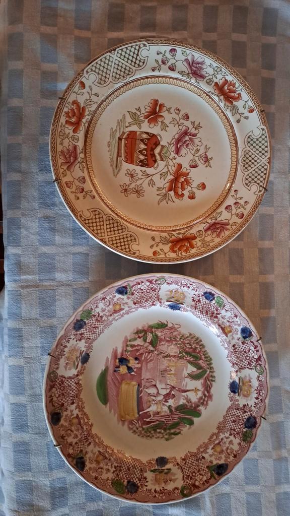 Antieke Borden Petrus Regout & P. Regout, Antiek en Kunst, Antiek | Schalen, Ophalen of Verzenden