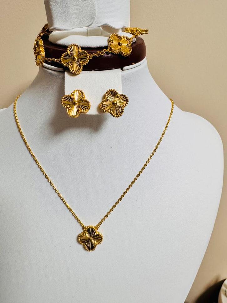 Van cleef set 15mm, Sieraden, Tassen en Uiterlijk, Kettingen, Zo goed als nieuw, Goud, Ophalen of Verzenden