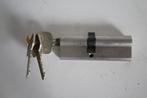 Cilinderslot 9 cm, Ophalen of Verzenden, Gebruikt, Rvs, Slot