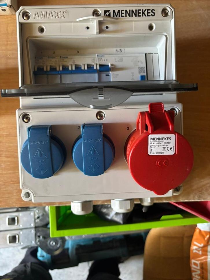 Mennekes Amaxx verdeelkasten, Doe-het-zelf en Verbouw, Elektra en Kabels, Zo goed als nieuw, Overige typen, Ophalen