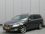 Volvo V70 2.0 T4 AUT Inscription Edition Schuifdak / Trekhaa, Gebruikt, Euro 6, 1969 cc, Lichtsensor