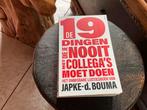 19 Dingen die je nooit met collega's moet doen……, Ophalen of Verzenden, Zo goed als nieuw