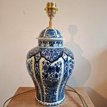 Handgemaakte vaaslamp van oude Boch vaas beschikbaar voor biedingen