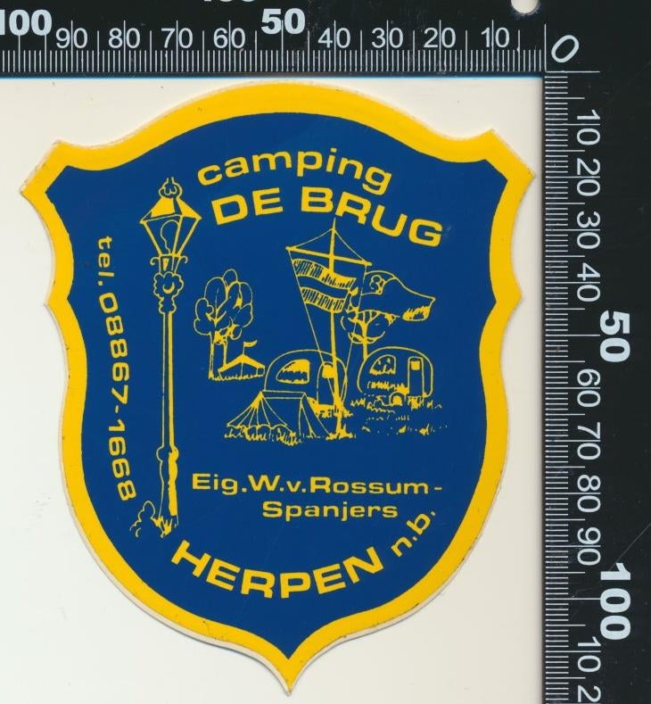 Sticker: Camping De Brug - Herpen (1), Verzamelen, Stickers, Zo goed als nieuw, Bedrijf of Vereniging, Ophalen of Verzenden