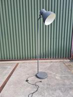 Grijze metalen vloerlamp, Ophalen, Gebruikt, Metaal, 150 tot 200 cm