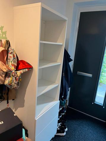Besta kast (Ikea) in goede staat beschikbaar voor biedingen