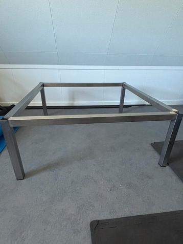 RVS  tafelonderstel beschikbaar voor biedingen