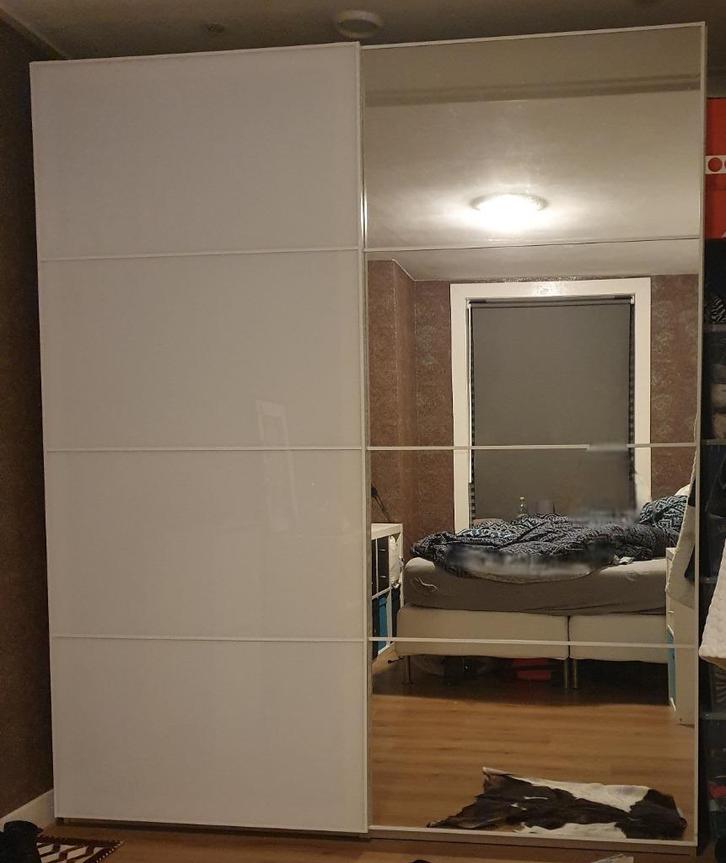 IKEA PAX AULI / FÄRVIK Schuifdeur set, spiegelglas/wit glas, Huis en Inrichting, Kasten | Kledingkasten, Zo goed als nieuw, 200 cm of meer