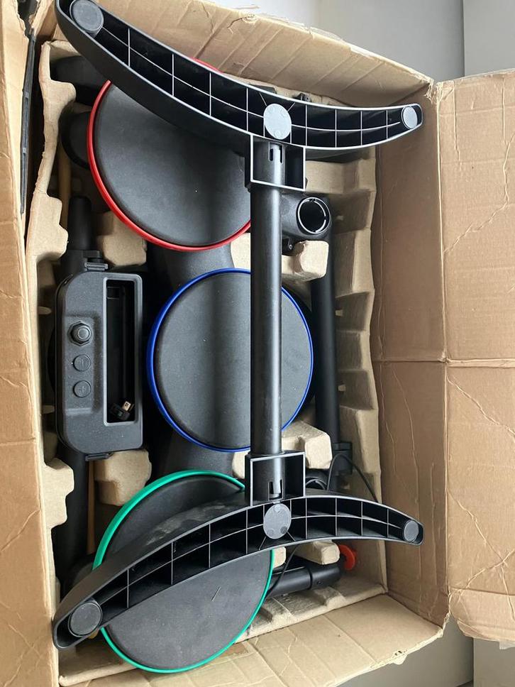 Band Hero Wii spel met drumstel, Spelcomputers en Games, Games | Nintendo Wii, Gebruikt, Muziek, 1 speler, Vanaf 12 jaar, Ophalen