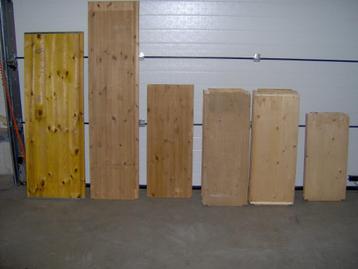 houten stelling planken en rekken beschikbaar voor biedingen