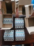 3x HAGER MCN 632E C32 Installatieautomaat krachtstroom 32A, Doe-het-zelf en Verbouw, Elektra en Kabels, Ophalen of Verzenden, Nieuw