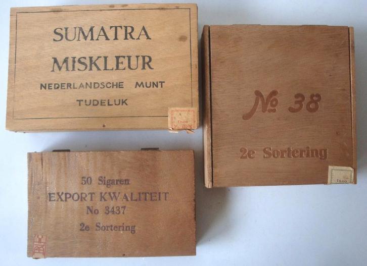 3 Kistjes voor sigaren: Nederlandsche Munt en merkloos, Verzamelen, Rookartikelen, Aanstekers en Luciferdoosjes, Gebruikt, Tabaksdoos of Verpakking