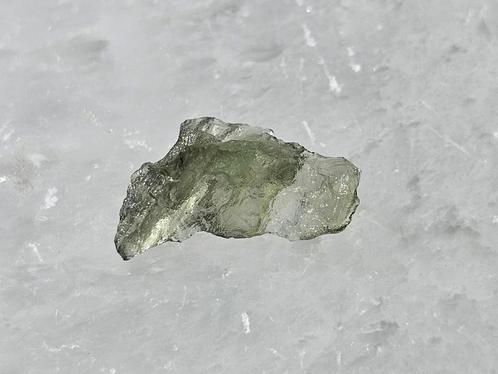Moldaviet 0,26 gram, Sieraden, Tassen en Uiterlijk, Edelstenen, Ophalen of Verzenden