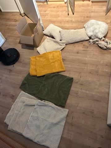 13 kussenslopen sierkussen beschikbaar voor biedingen