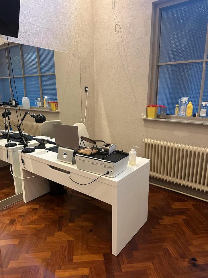 Ikea Malm Bureau Wit + Ladekast, Huis en Inrichting, Bureaus, Gebruikt, Bureau, Ophalen of Verzenden