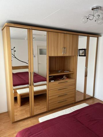 Complete slaapkamerset - in zeer goede staat beschikbaar voor biedingen