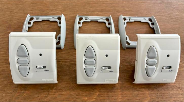 Somfy Centralis Uno IB Afstandsbediening, Doe-het-zelf en Verbouw, Rolluiken, Gebruikt, Minder dan 100 cm, Wit, Elektrische bediening