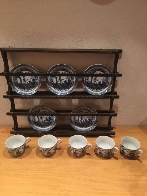 Vijf kop en schotels 'Royal Blue' met rekje, Ophalen of Verzenden, Zo goed als nieuw, Porselein, Kop en/of schotel