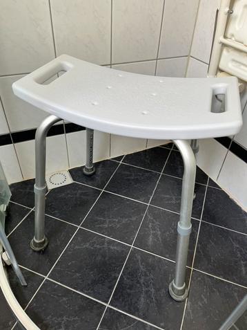 Douche-krukje beschikbaar voor biedingen