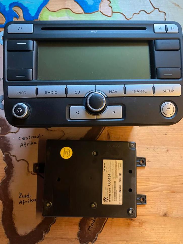 Originele VW Radio met Module - 1K0 035 191 D, Auto-onderdelen, Elektronica en Kabels, Volkswagen, Gebruikt, Ophalen of Verzenden