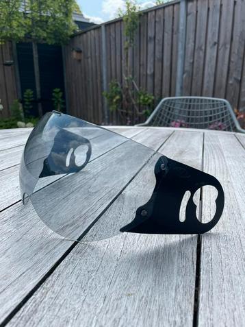 Boxer helm v8 vizier beschikbaar voor biedingen