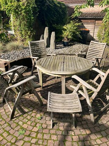Houten Tuinset met 4 Zitplaatsen beschikbaar voor biedingen