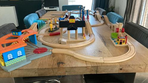 Houten treinbaan, Brio, Thomas de trein, Kinderen en Baby's, Speelgoed | Thomas de Trein, Gebruikt, Ophalen of Verzenden