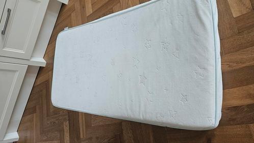 Matras kind foam latex 60x120 cm ZGAN. Duurste IKEA, Kinderen en Baby's, Kinderkamer | Bedden, Zo goed als nieuw, Minder dan 140 cm