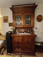 Antieke kast met glas in lood en houtsnijwerk, Ophalen