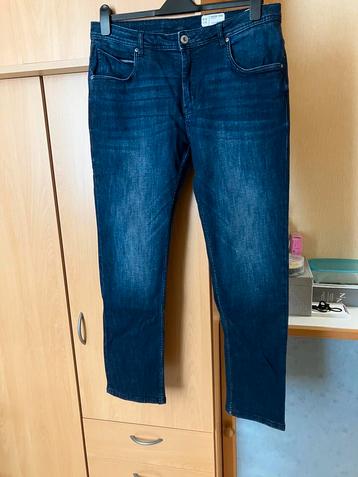 Nieuwe heren jeans maat 36/32 beschikbaar voor biedingen