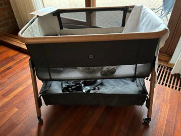 Qute Q-breez Co-sleeper Wieg beschikbaar voor biedingen