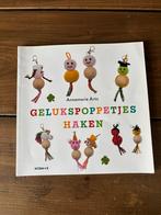 Annemarie Arts Gelukspoppetjes haken, Hobby en Vrije tijd, Breien en Haken, Ophalen of Verzenden, Gebruikt, Haken, Patroon of Boek