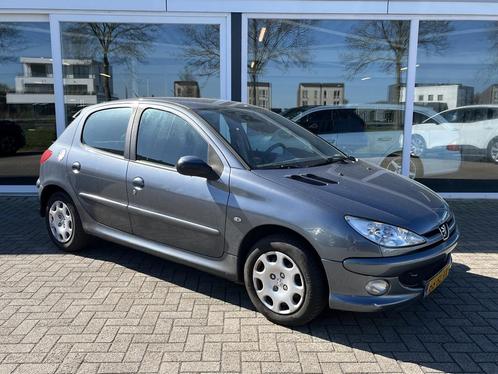 Peugeot 206 1.4 Air-line 3 APK 01-2026 / 5-Deurs (bj 2006), Auto's, Peugeot, Bedrijf, Te koop, ABS, Airbags, Airconditioning, Alarm
