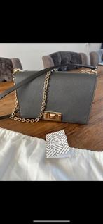 FURLA Crossbody Leer Tas – Donkergrijs met Gouden Details, Sieraden, Tassen en Uiterlijk, Tassen | Damestassen, Ophalen of Verzenden
